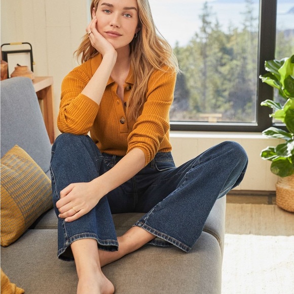 RW & Co High-Waisted Slightly Flare Leg Jeans size 30 vintage blue wash - Picture 2 of 10